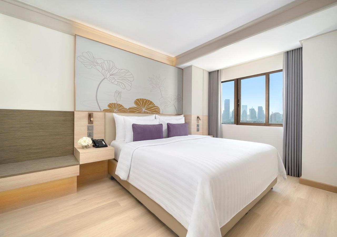 Centre Point Sukhumvit 10 Отель Бангкок
