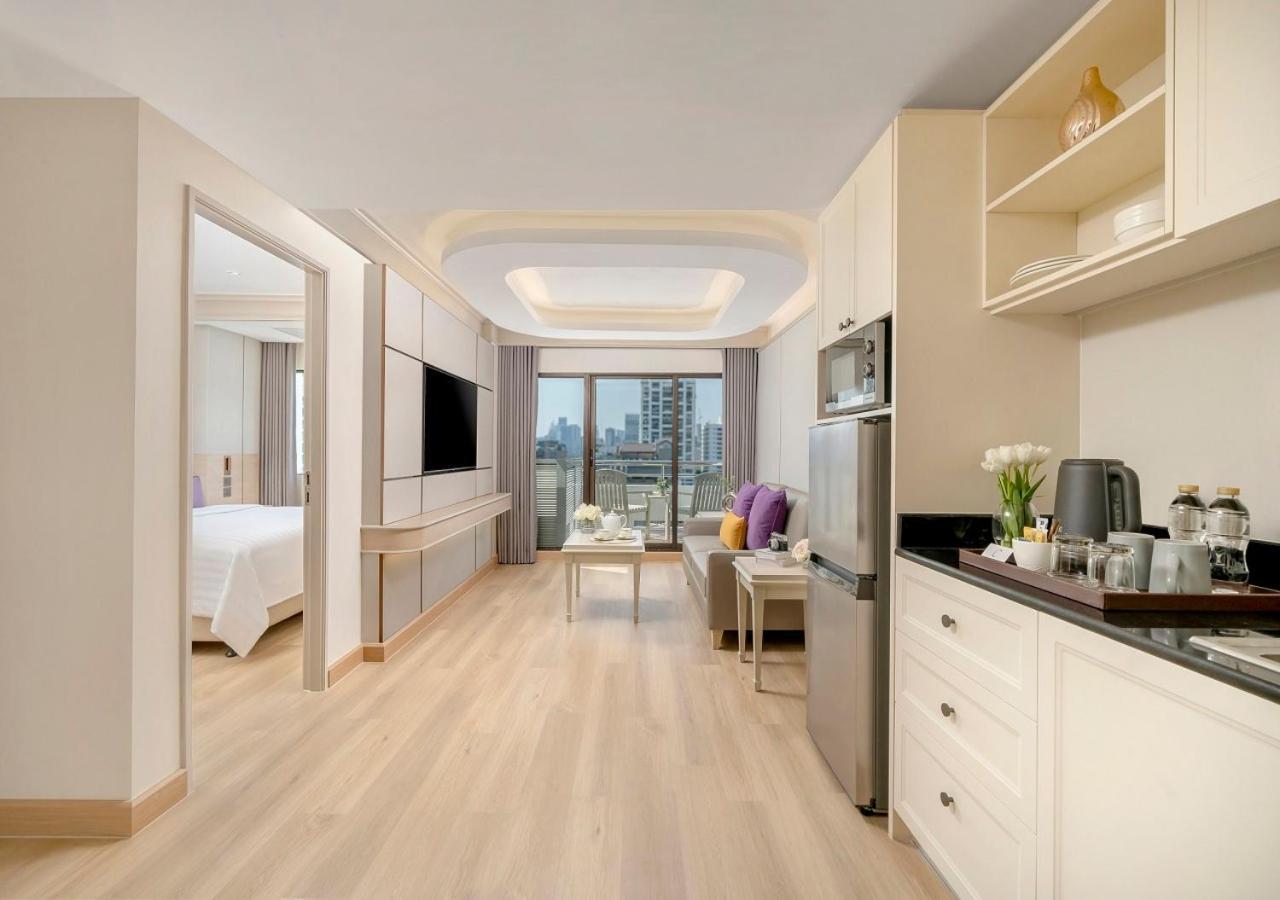 Отель Centre Point Sukhumvit 10 Бангкок